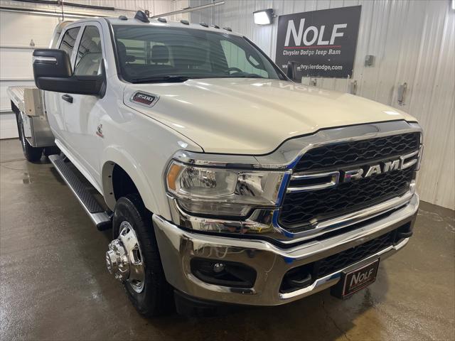 2024 RAM Ram 3500 Chassis Cab RAM 3500 TRADESMAN CREW CAB CHASSIS 4X4 60 CA