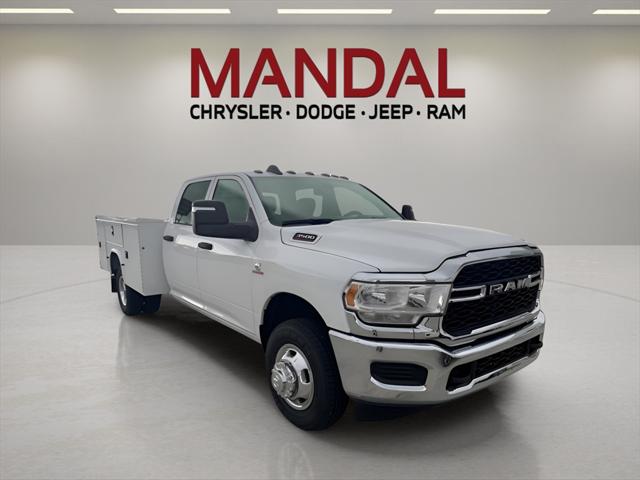 2024 RAM Ram 3500 Chassis Cab RAM 3500 TRADESMAN CREW CAB CHASSIS 4X4 60 CA