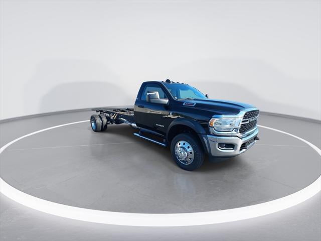 2024 RAM Ram 5500 Chassis Cab RAM 5500 SLT CHASSIS REGULAR CAB 4X4 120 CA 2024 RAM Ram 5500 Chassis Cab RAM 5500 SLT CHASSIS REGULAR CAB 4X4 120 CA