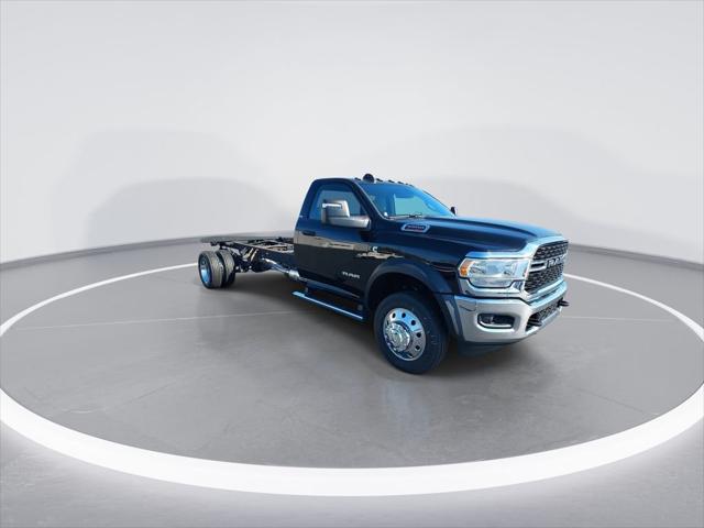 2024 RAM Ram 5500 Chassis Cab RAM 5500 SLT CHASSIS REGULAR CAB 4X4 120 CA