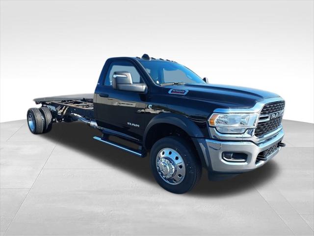 2024 RAM 5500 Chassis RAM 5500 SLT CHASSIS REGULAR CAB 4X4 120 CA