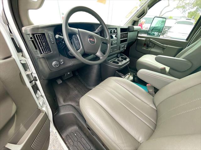 2023 GMC Savana Cutaway 4500 4500 Van