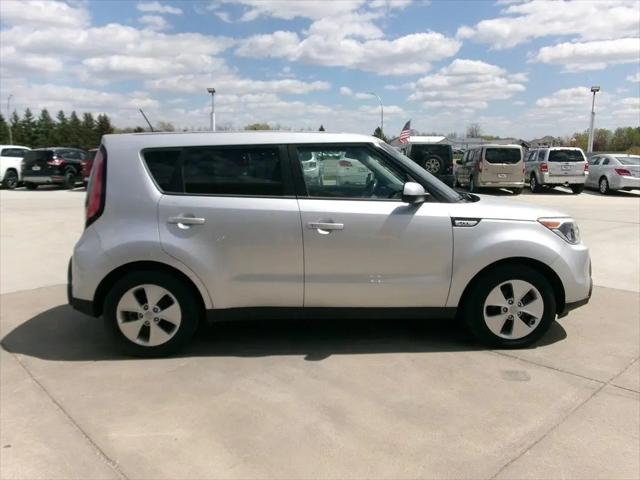 2016 Kia Soul Base
