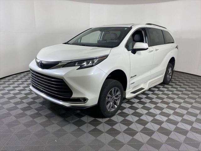 2021 Toyota Sienna XLE