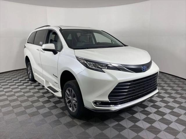 2021 Toyota Sienna XLE