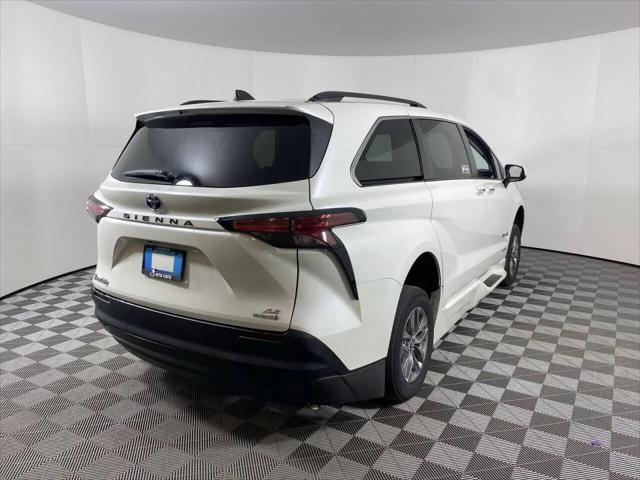 2021 Toyota Sienna XLE