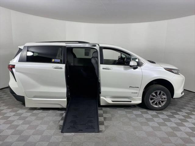 2021 Toyota Sienna XLE
