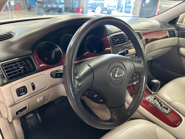 2002 Lexus ES 300 Base (A4)