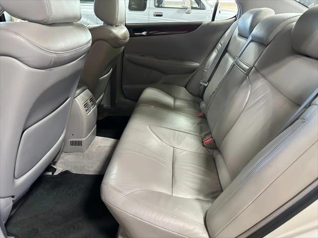 2002 Lexus ES 300 Base (A4)
