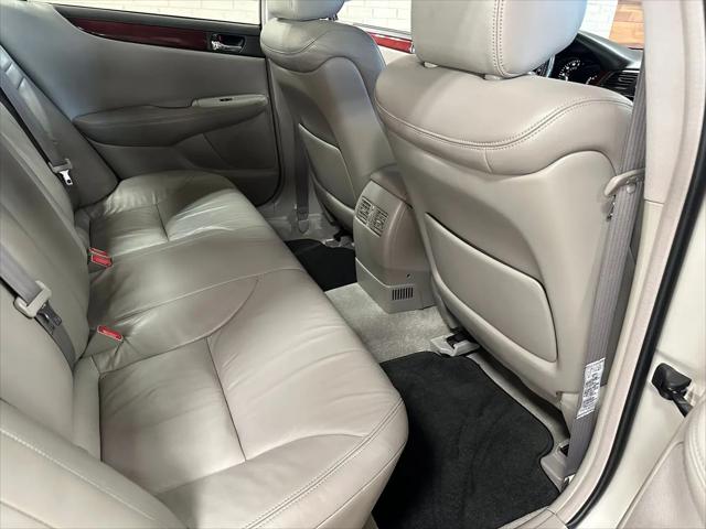 2002 Lexus ES 300 Base (A4)