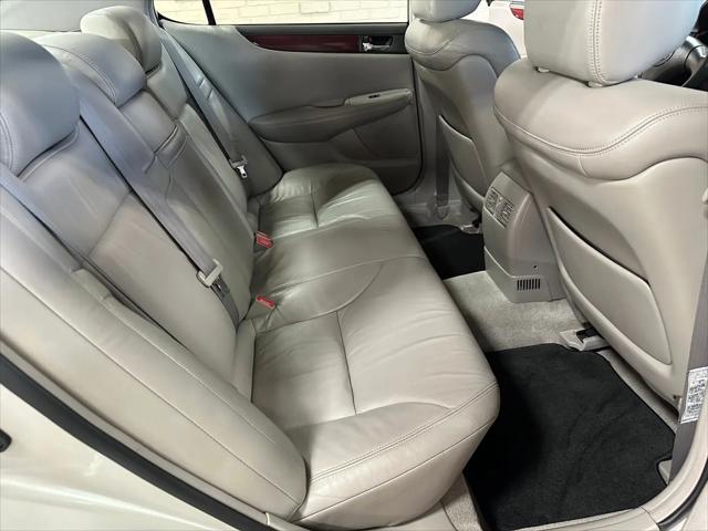 2002 Lexus ES 300 Base (A4)