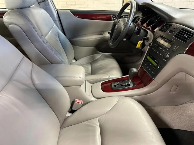2002 Lexus ES 300 Base (A4)