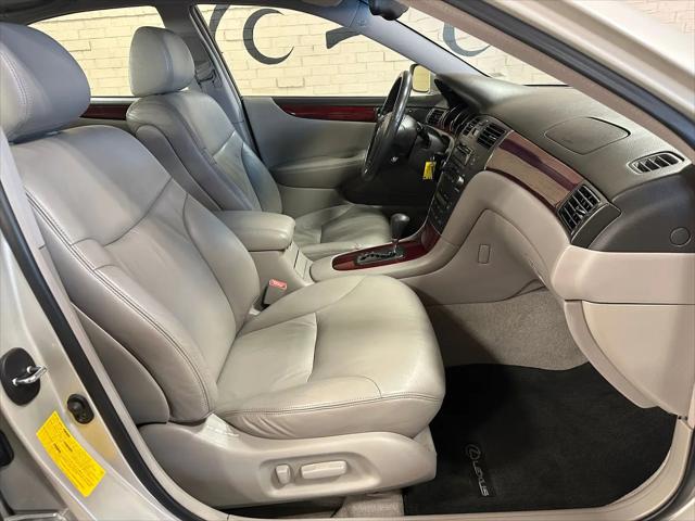 2002 Lexus ES 300 Base (A4)