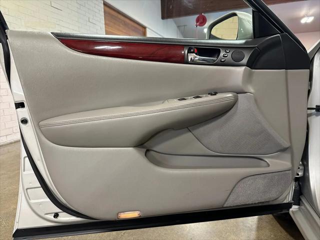 2002 Lexus ES 300 Base (A4)