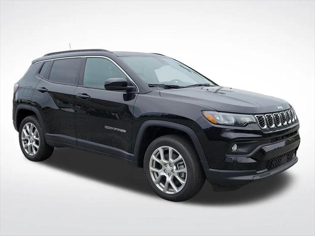 2024 Jeep Compass COMPASS LATITUDE LUX 4X4