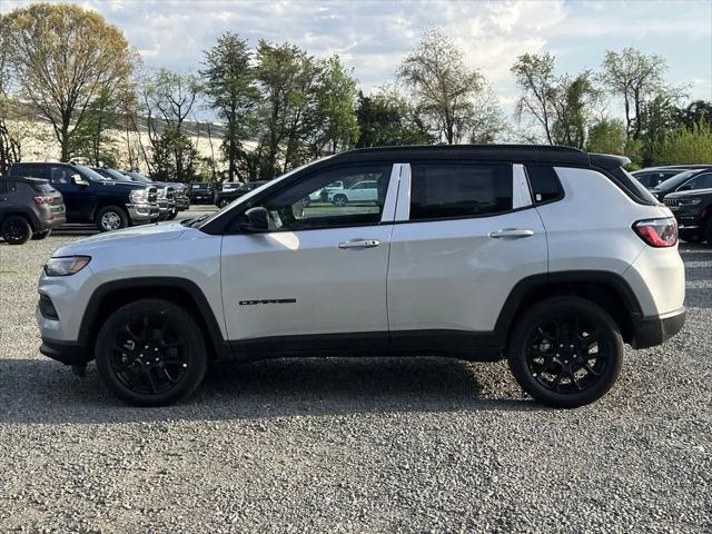 2024 Jeep Compass COMPASS LATITUDE 4X4