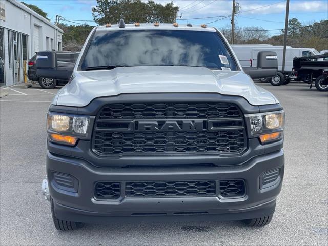 2024 RAM Ram 3500 Chassis Cab RAM 3500 TRADESMAN CREW CAB CHASSIS 4X4 60 CA