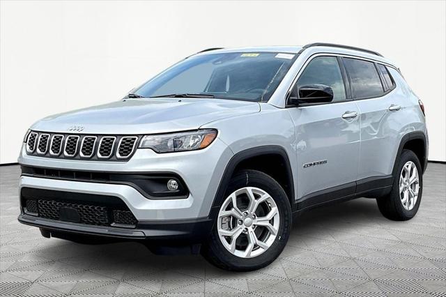 2024 Jeep Compass COMPASS LATITUDE 4X4