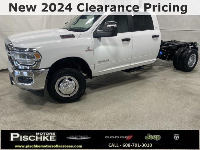 2024 RAM Ram 3500 Chassis Cab RAM 3500 SLT CREW CAB CHASSIS 4X4 60 CA