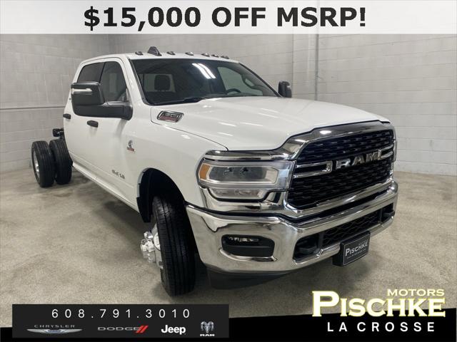2024 RAM Ram 3500 Chassis Cab RAM 3500 SLT CREW CAB CHASSIS 4X4 60 CA