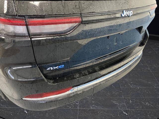 2024 Jeep Grand Cherokee Unknown