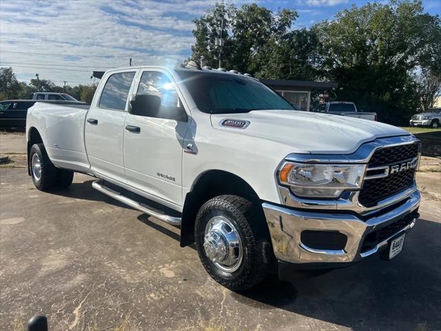 2022 RAM 3500 Tradesman Crew Cab 4x4 8 Box