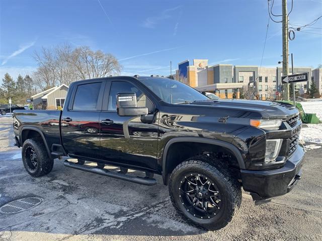 2022 Chevrolet Silverado 2500HD 4WD Crew Cab Standard Bed LTZ