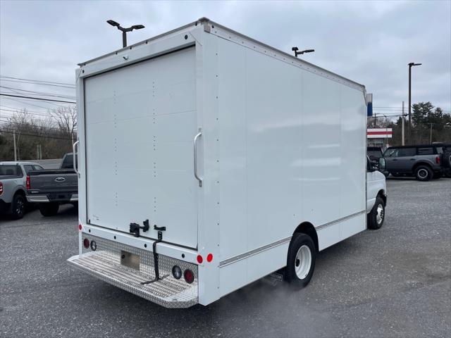 2024 Ford E-450 Cutaway E450