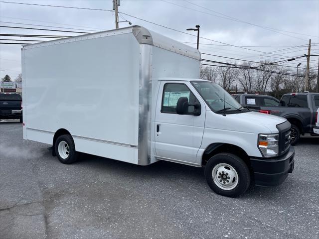 2024 Ford E-450 Cutaway E450