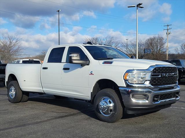 2024 RAM Ram 3500 RAM 3500 TRADESMAN CREW CAB 4X4 8 BOX