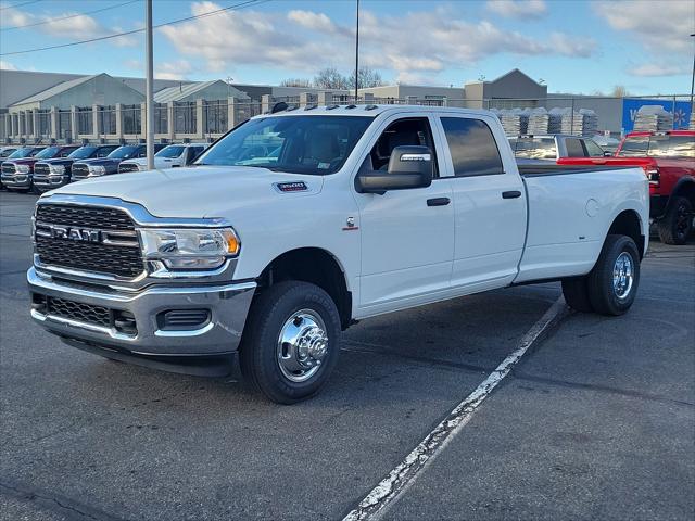 2024 RAM Ram 3500 RAM 3500 TRADESMAN CREW CAB 4X4 8 BOX