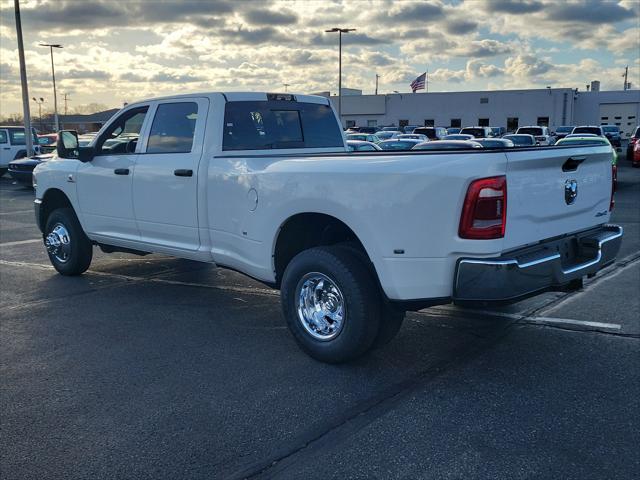 2024 RAM Ram 3500 RAM 3500 TRADESMAN CREW CAB 4X4 8 BOX