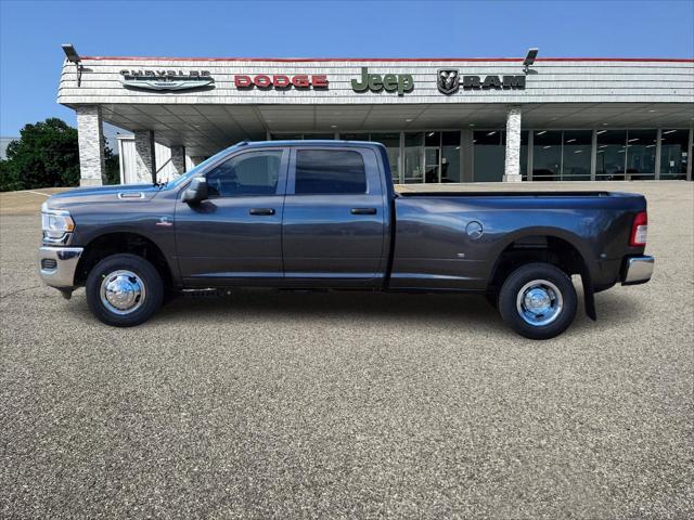 2024 RAM Ram 3500 RAM 3500 TRADESMAN CREW CAB 4X4 8 BOX