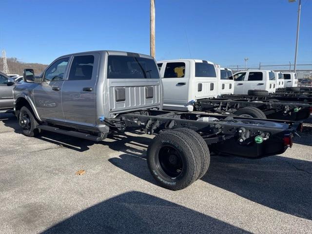 2024 RAM Ram 3500 Chassis Cab RAM 3500 TRADESMAN CREW CAB CHASSIS 4X4 60 CA