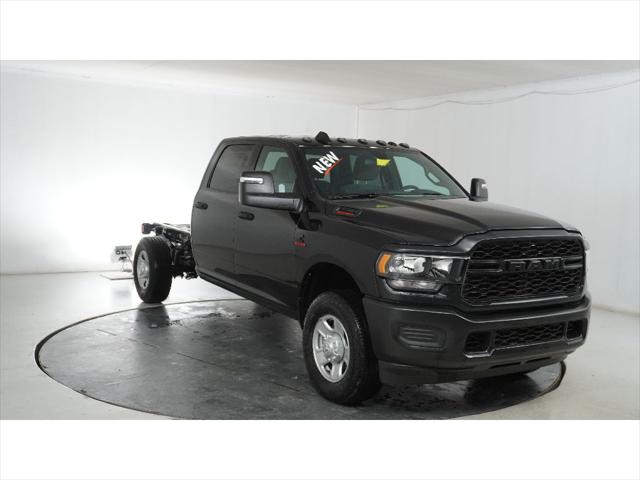 2024 RAM Ram 3500 Chassis Cab RAM 3500 TRADESMAN CREW CAB CHASSIS 4X2 60 CA 2024 RAM Ram 3500 Chassis Cab RAM 3500 TRADESMAN CREW CAB CHASSIS 4X2 60 CA