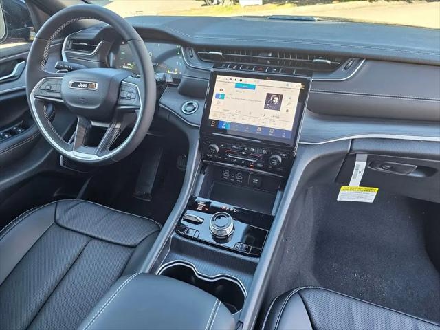 2024 Jeep Grand Cherokee Anniversary Edition