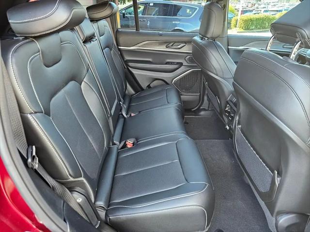 2024 Jeep Grand Cherokee Anniversary Edition