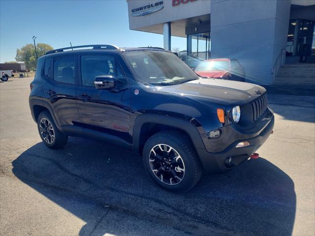 2023 Jeep Renegade RENEGADE TRAILHAWK 4X4