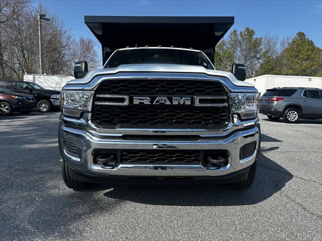 2024 RAM Ram 5500 Chassis Cab RAM 5500 TRADESMAN CHASSIS REGULAR CAB 4X4 84 CA