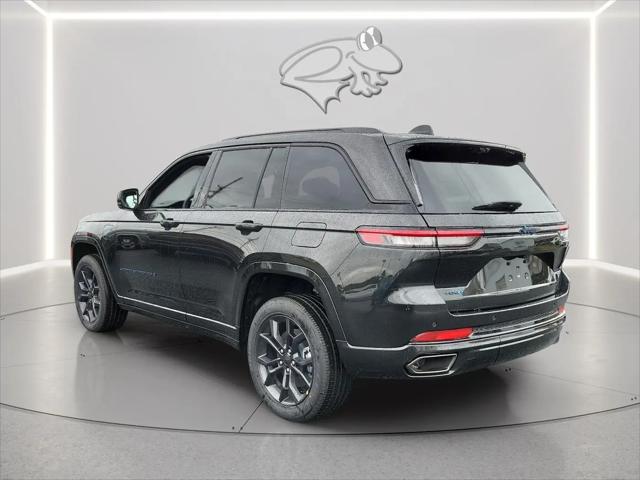2024 Jeep Grand Cherokee Anniversary Edition