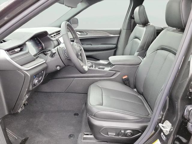 2024 Jeep Grand Cherokee Anniversary Edition