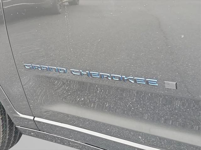 2024 Jeep Grand Cherokee Anniversary Edition