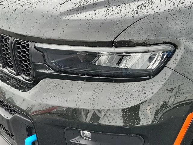 2024 Jeep Grand Cherokee Anniversary Edition