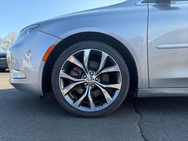 2016 Chrysler 200 C