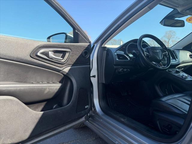 2016 Chrysler 200 C
