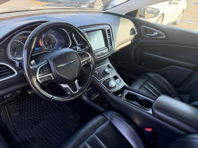 2016 Chrysler 200 C