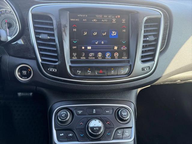 2016 Chrysler 200 C
