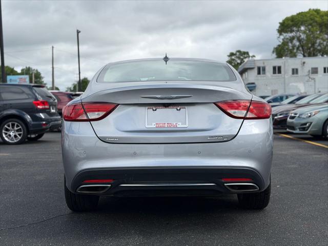 2016 Chrysler 200 C