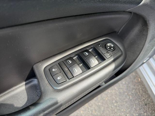 2016 Chrysler 200 C