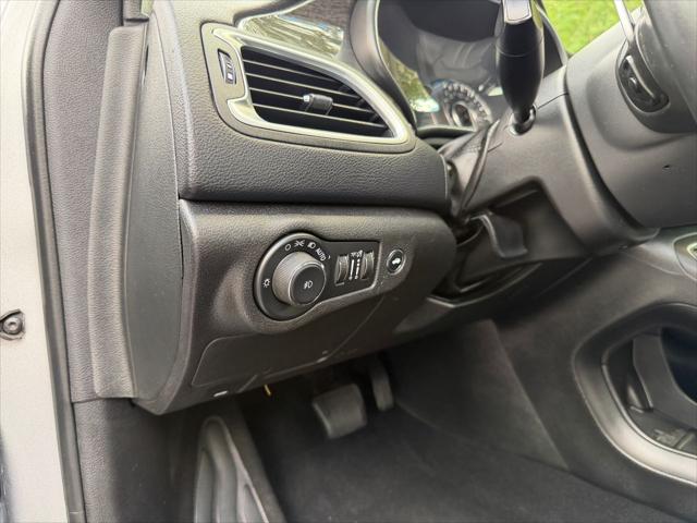 2016 Chrysler 200 C
